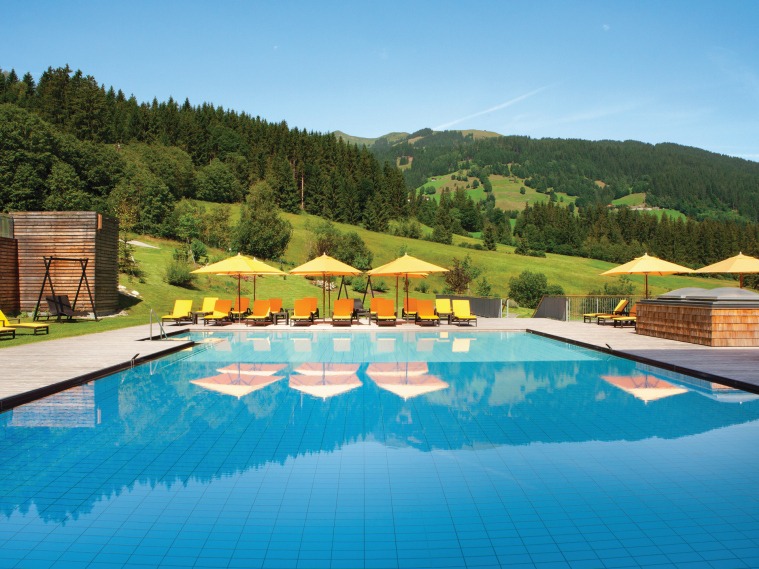 Print_Outdoorpool-Summer-Kempinski-Hotel-Das-Tirol