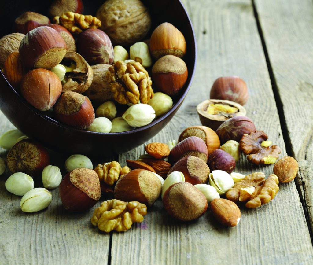 Mix nuts (almonds, hazelnuts, walnuts)