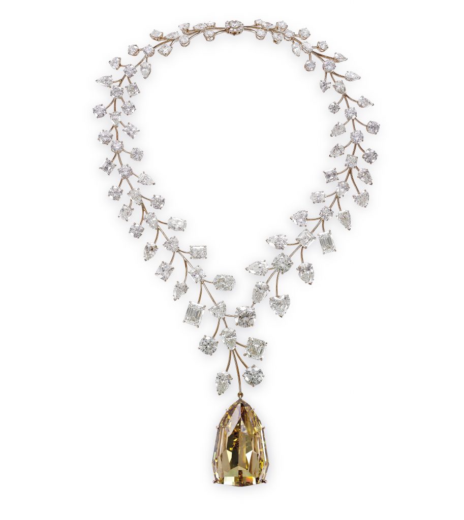 mouawad_incomparable-diamond-necklace-2