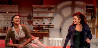 Yeni Tiyatro Oyunu ‘Beyaz’ beyaz