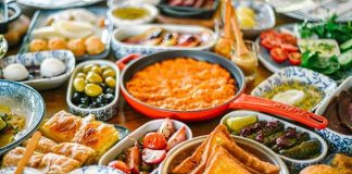 Lokanta Nevnihal Mutluluk Vaat Ediyor!