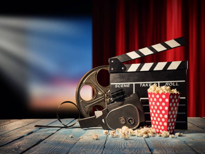 jag_cz_movie_theater_retro_shutterstock_594132752-1529438777-6045