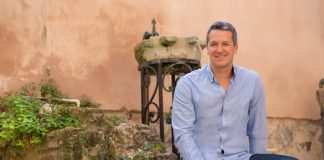 Şencan Güleryüz – Feel Like The Arab Racing Horse